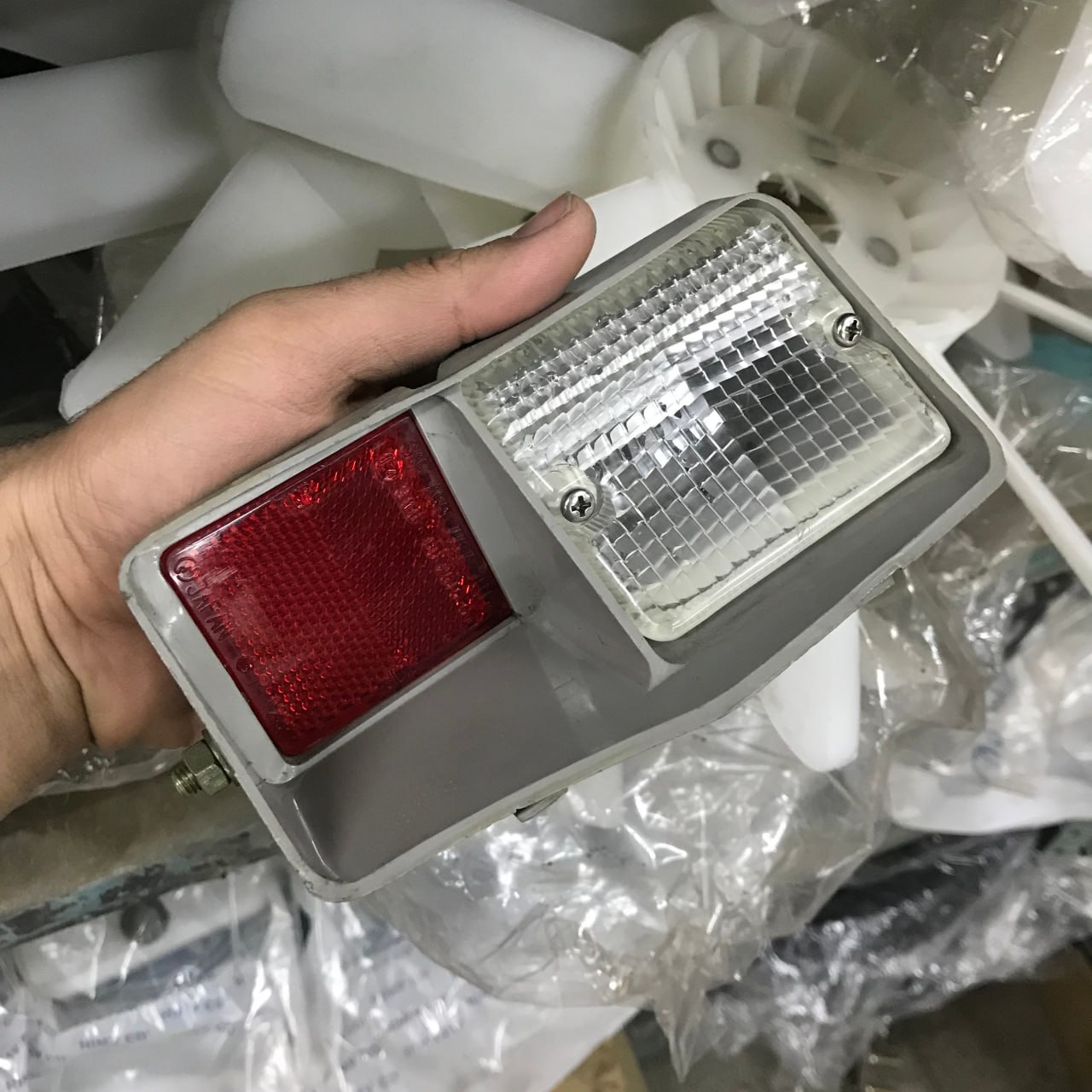 چراغ راهنما مزدا ۹۲۹